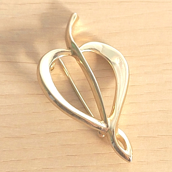 1960's CIRCA HEART N VINE BROOCH - Picture 2 of 3